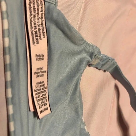 Victoria's Secret Classic Pin Stripe Blue and White Body by Victoria 38D Bra - Picture 4 of 5
